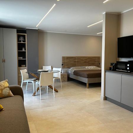 ミラノR39 Attic With Terrace And Private Parkingアパートメント エクステリア 写真