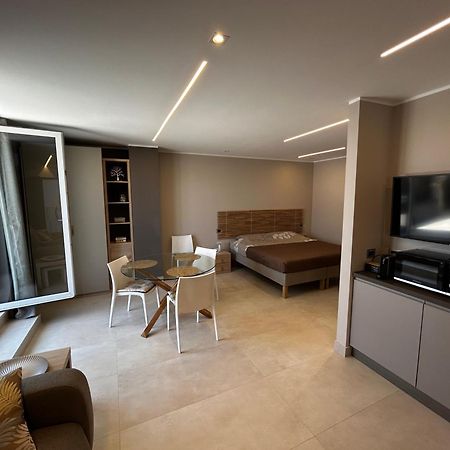 ミラノR39 Attic With Terrace And Private Parkingアパートメント エクステリア 写真
