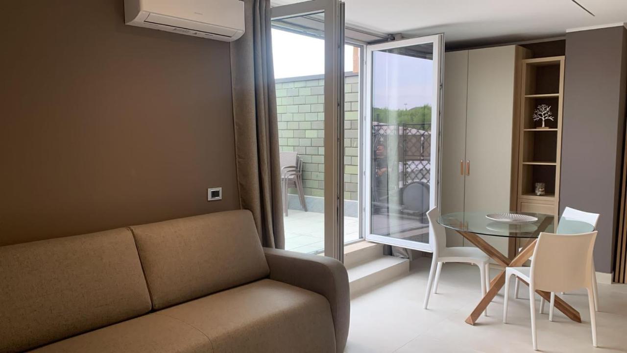 ミラノR39 Attic With Terrace And Private Parkingアパートメント エクステリア 写真