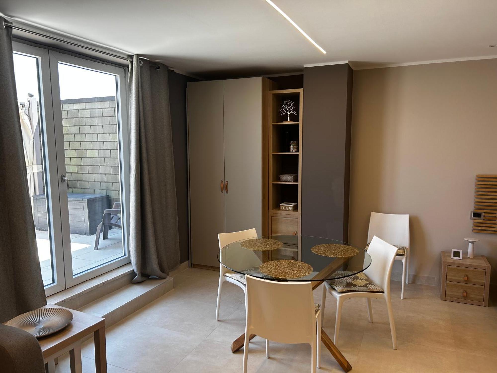ミラノR39 Attic With Terrace And Private Parkingアパートメント エクステリア 写真